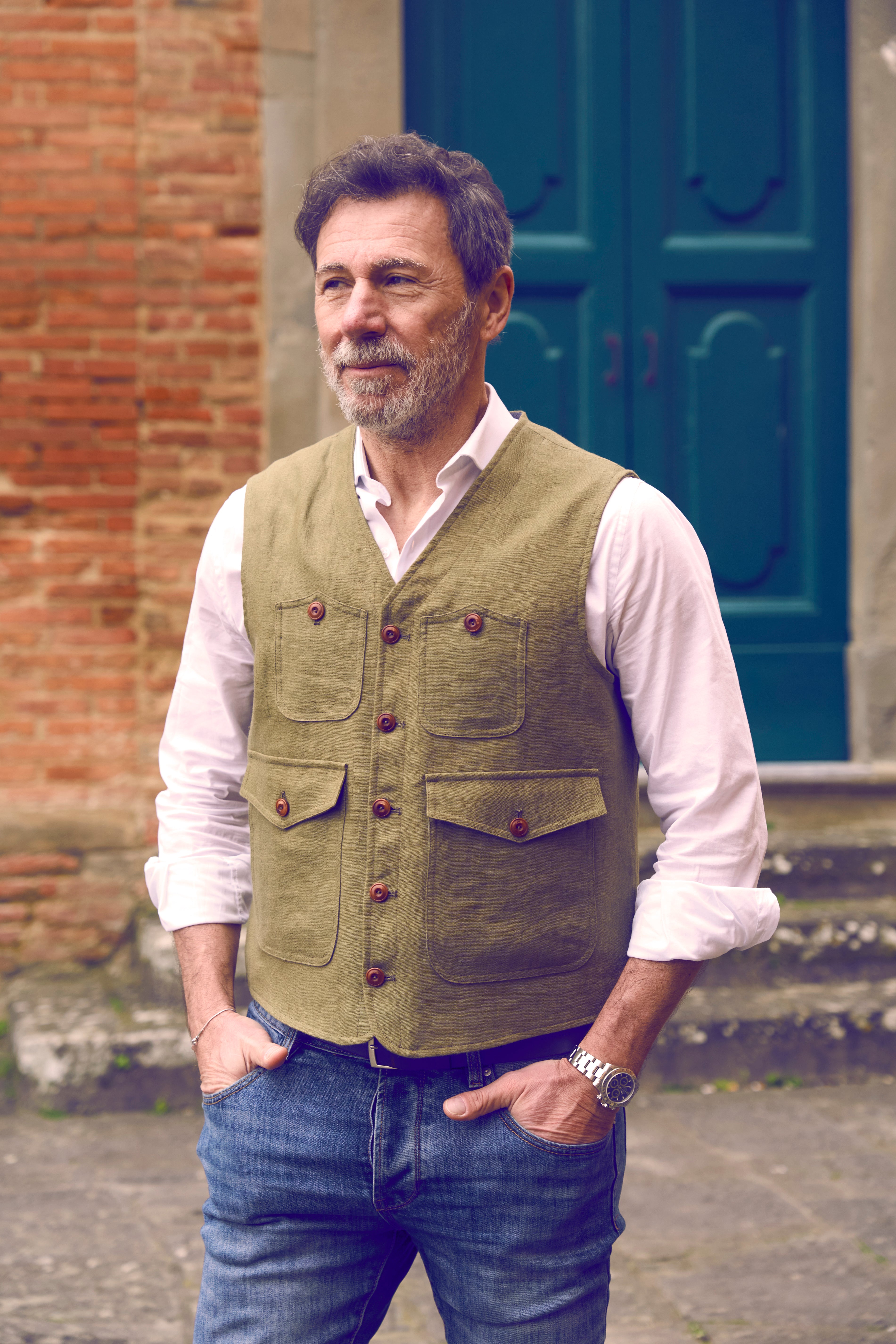 Gilet quattro tasche in lino foderato collezione 2026